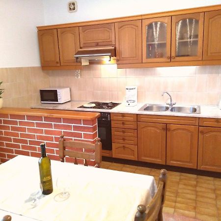 Apartment Nila ซาลี ภายนอก รูปภาพ