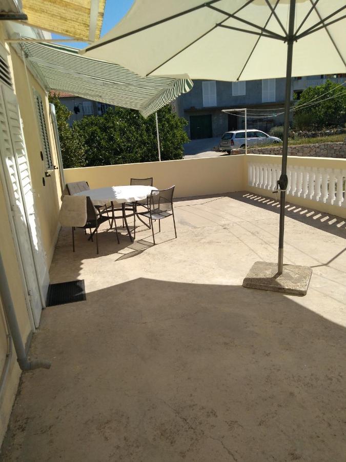 Apartment Nila ซาลี ภายนอก รูปภาพ