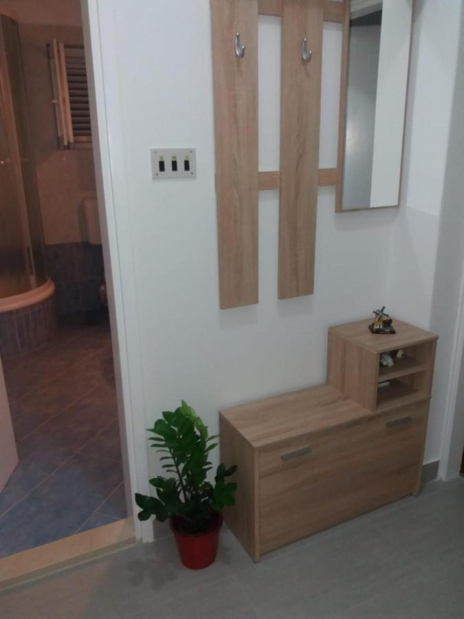 Apartment Nila ซาลี ภายนอก รูปภาพ